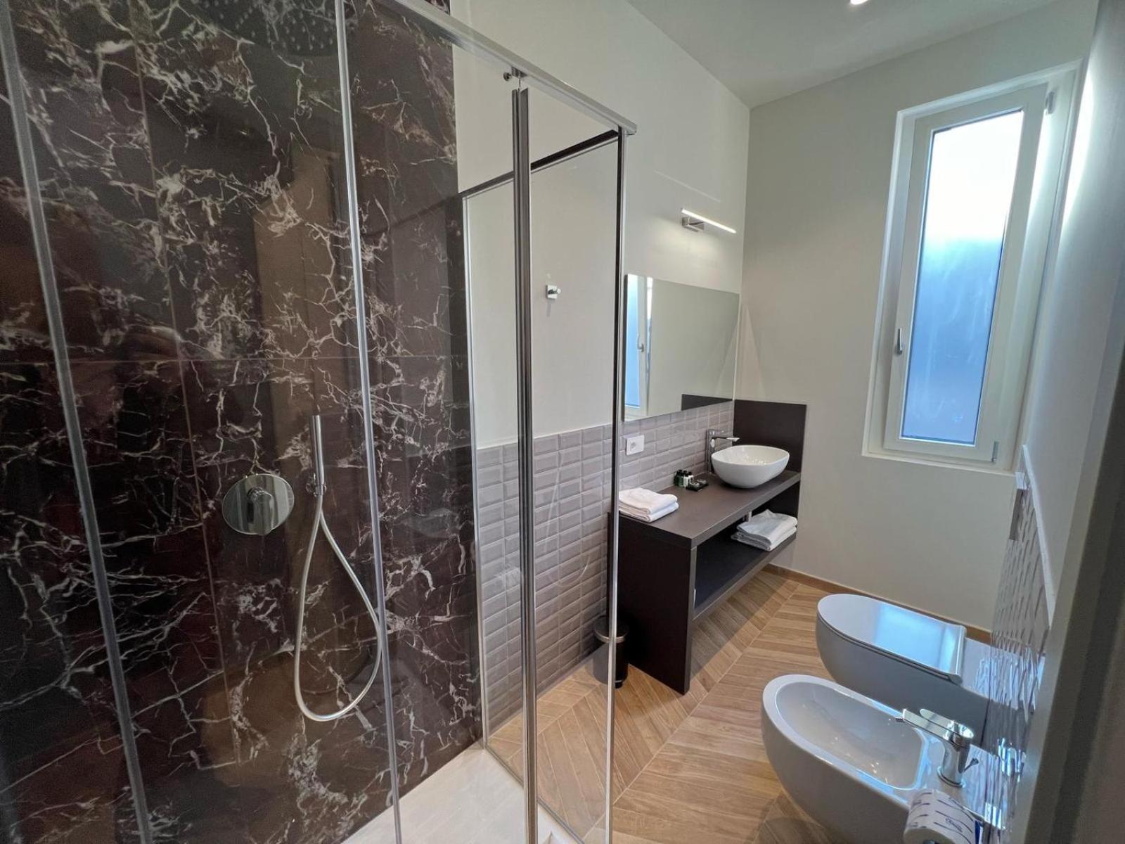 Hotel Rossovino Milano Ngoại thất bức ảnh