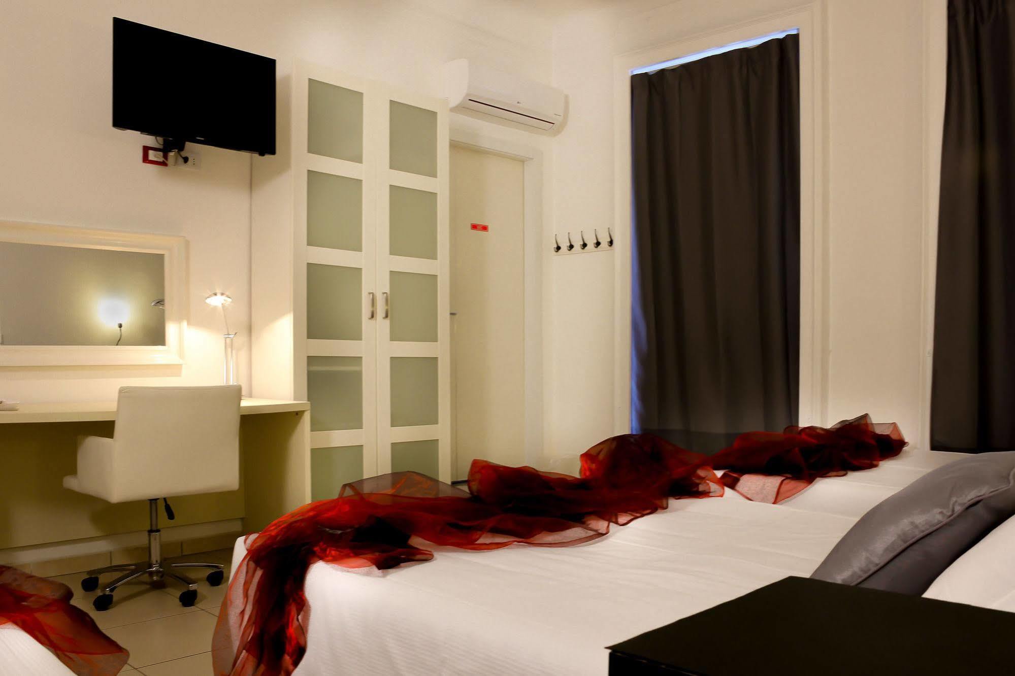 Hotel Rossovino Milano Ngoại thất bức ảnh